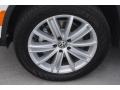 Candy White - Tiguan SE Photo No. 4