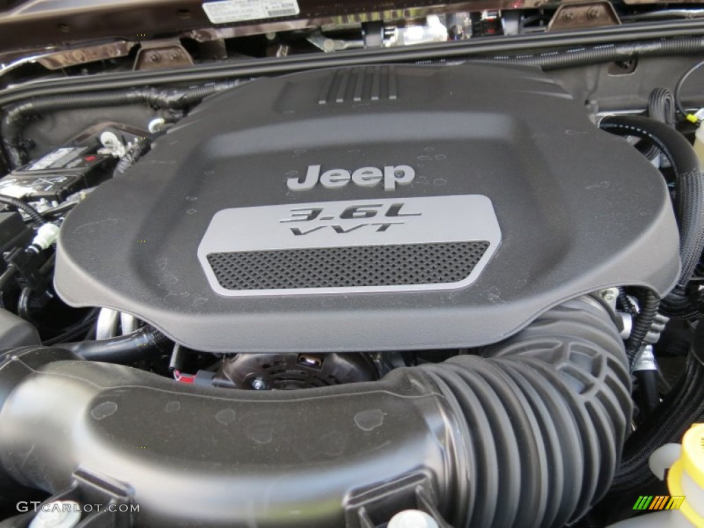2013 Jeep Wrangler Unlimited Sport S 4x4 3.6 Liter DOHC 24-Valve VVT Pentastar V6 Engine Photo #82515889