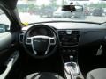 Black - 200 S Sedan Photo No. 7
