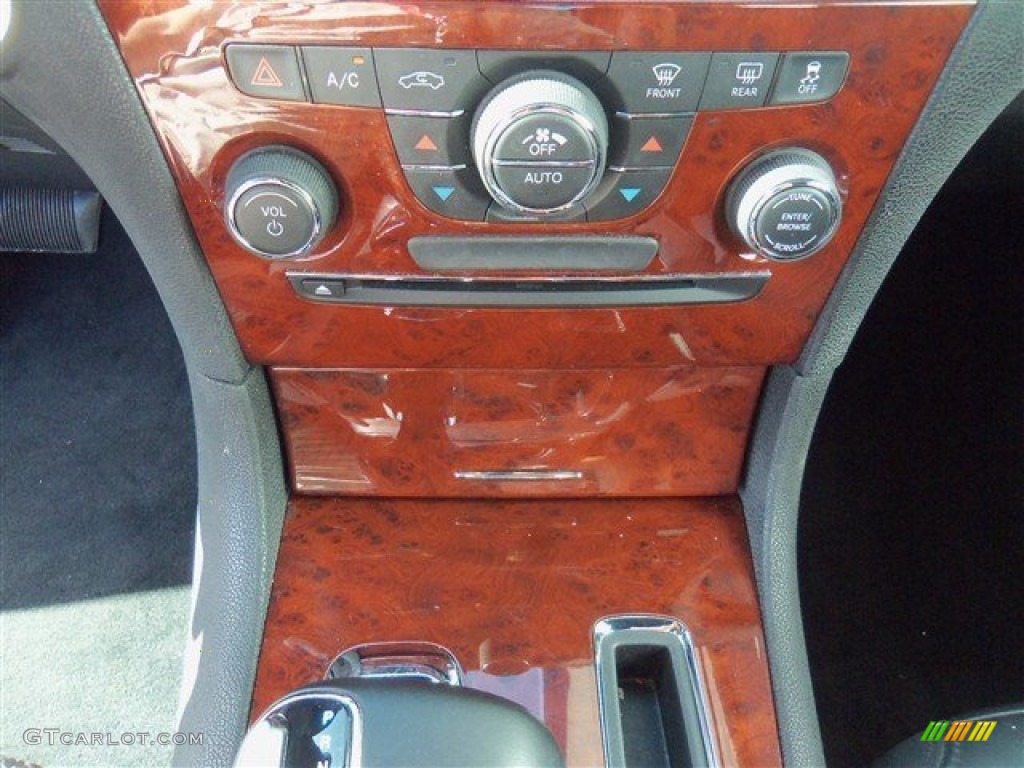 2012 300 Limited - Bright Silver Metallic / Black photo #19