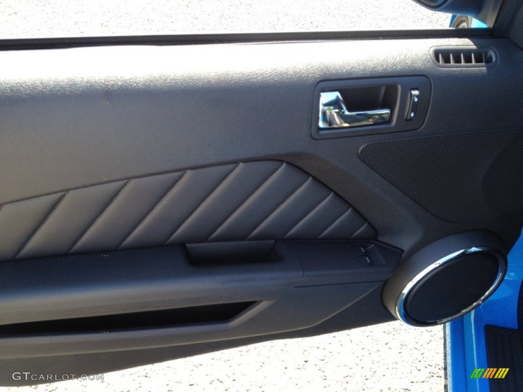 2013 Mustang V6 Premium Coupe - Grabber Blue / Charcoal Black photo #7