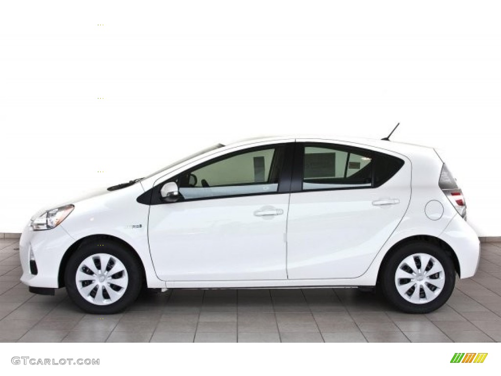 Super White 2013 Toyota Prius c Hybrid Two Exterior Photo #82517585