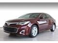 Front 3/4 View of 2013 Avalon XLE