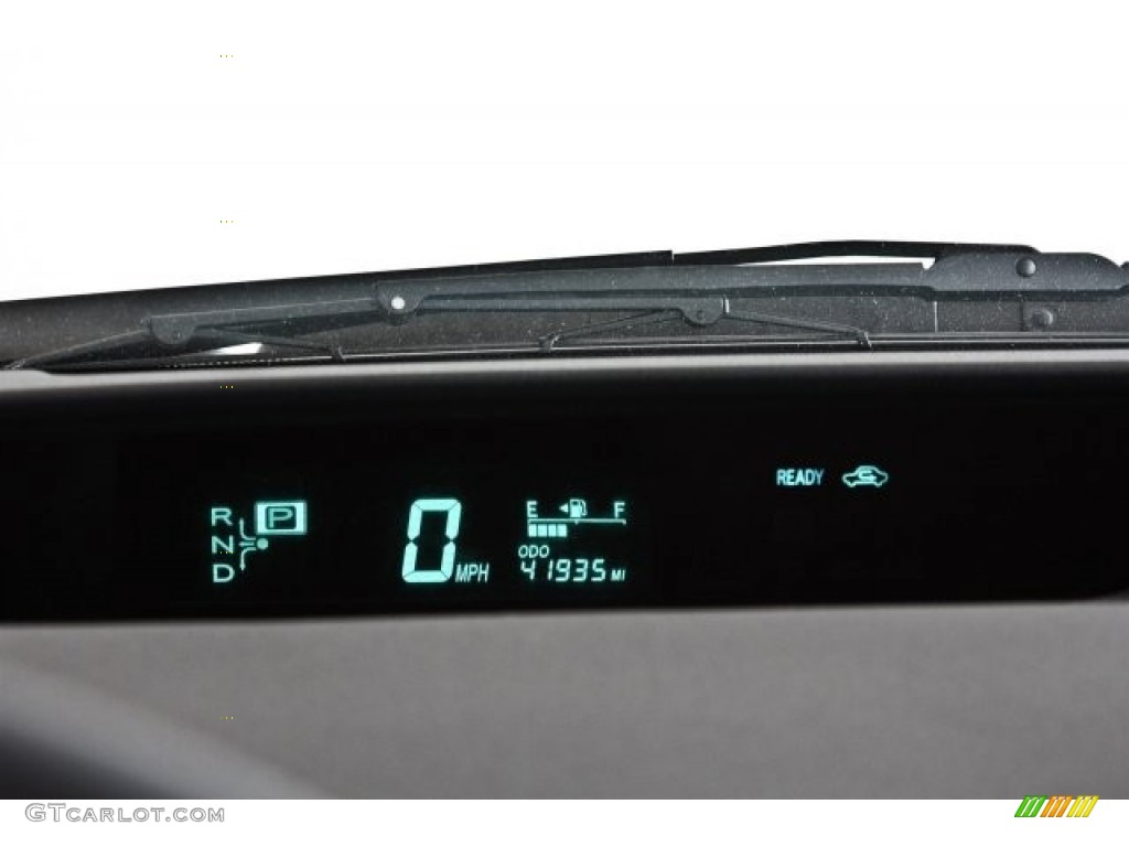 2010 Prius Hybrid III - Classic Silver Metallic / Dark Gray photo #11