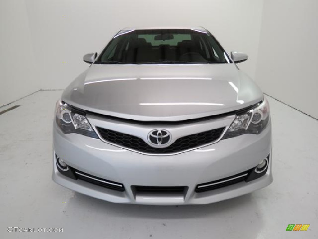 2013 Camry SE - Classic Silver Metallic / Black photo #2