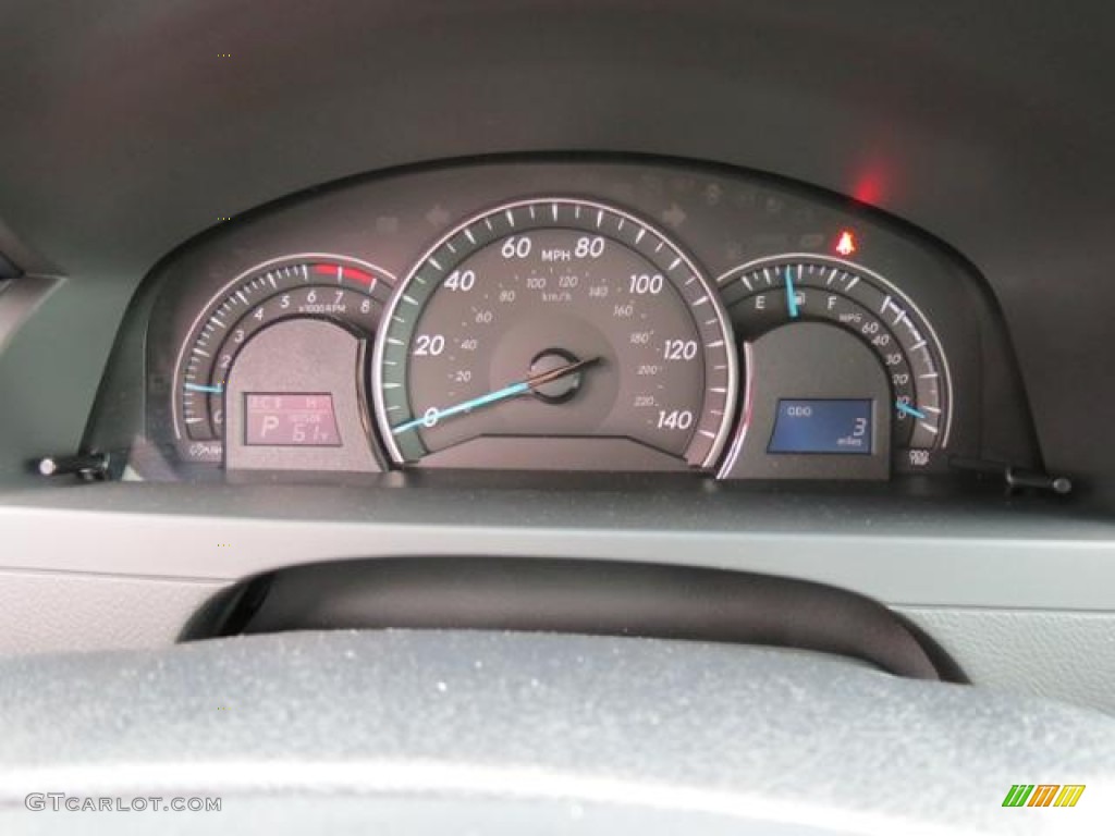 2013 Toyota Camry LE Gauges Photo #82521642