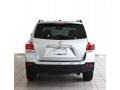 2011 Classic Silver Metallic Toyota Highlander SE  photo #3