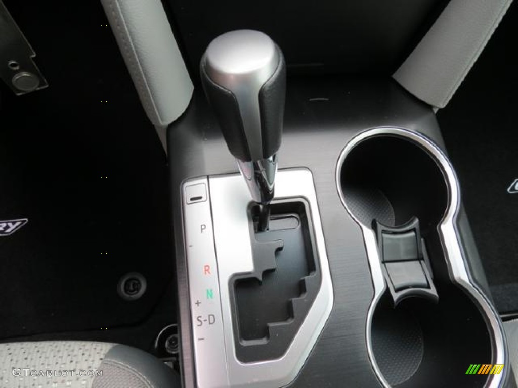 2013 Toyota Camry LE Transmission Photos