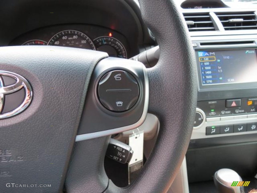 2013 Toyota Camry LE Controls Photo #82521743