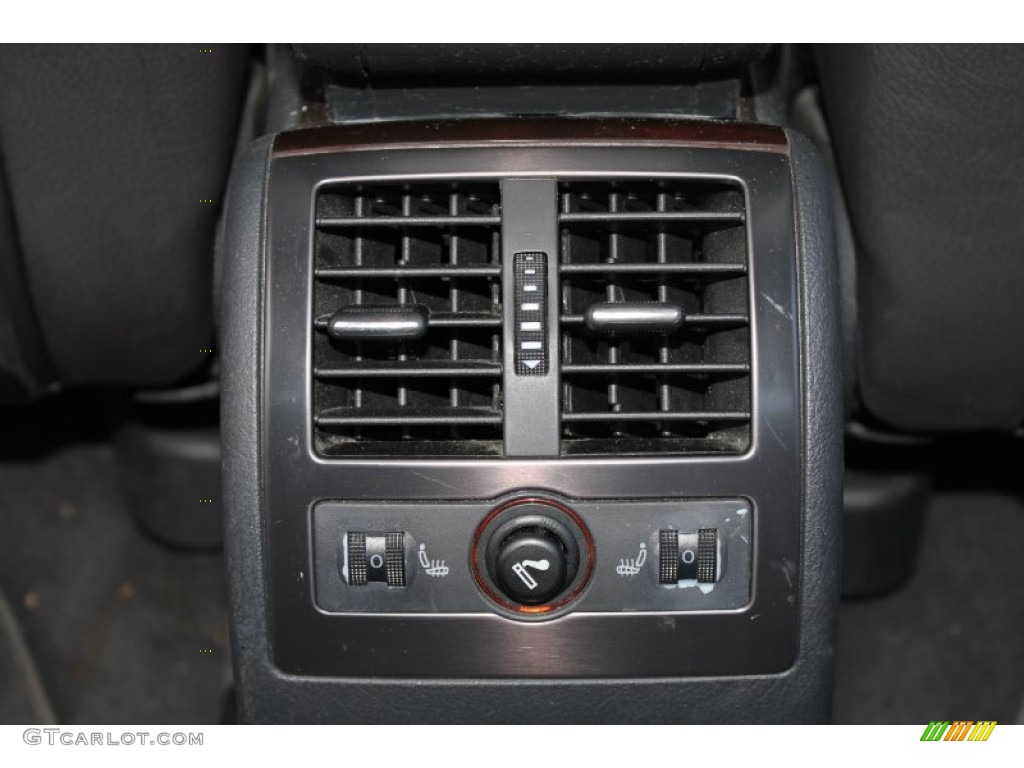 2002 Audi A6 2.7T quattro Sedan Controls Photos