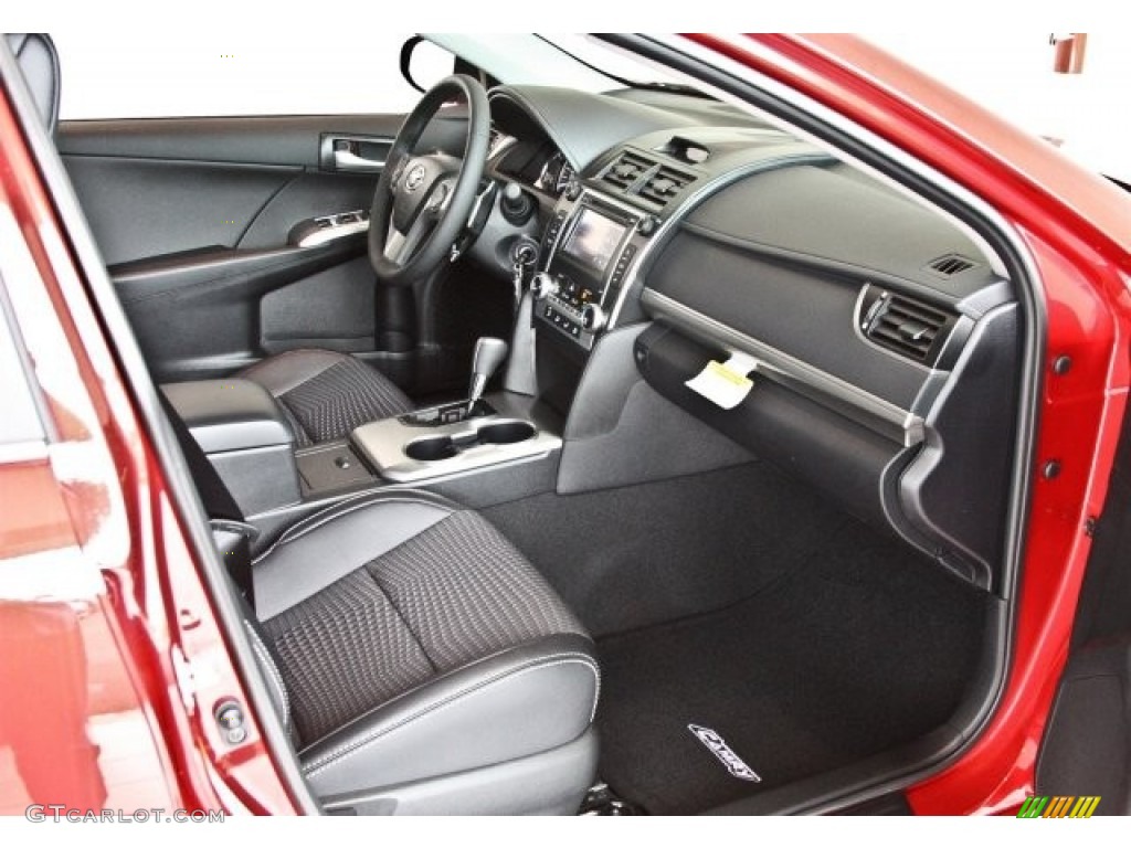 2013 Camry SE - Barcelona Red Metallic / Black photo #12