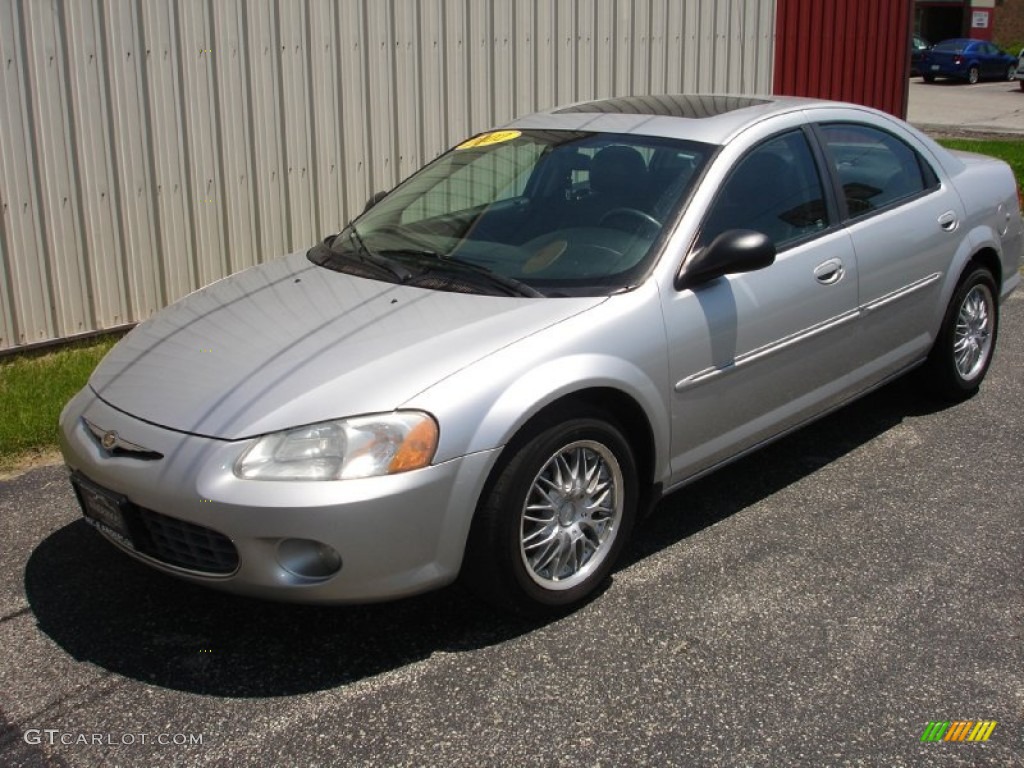 2002 Sebring LXi Sedan - Brilliant Silver Metallic / Dark Slate Gray photo #2