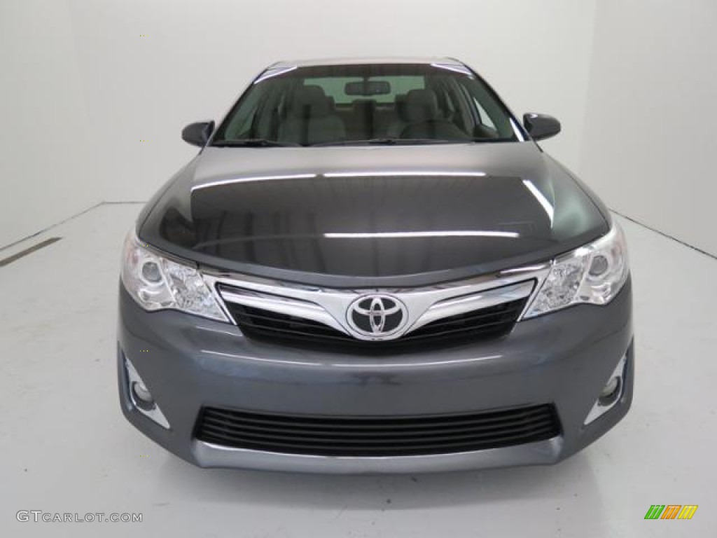 2013 Camry XLE - Magnetic Gray Metallic / Ash photo #2