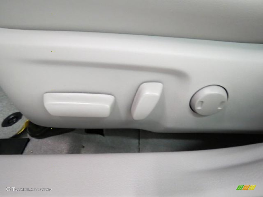 2013 Camry XLE - Magnetic Gray Metallic / Ash photo #9