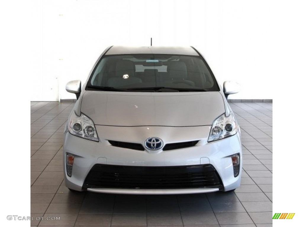 Classic Silver Metallic 2013 Toyota Prius Three Hybrid Exterior Photo #82526847