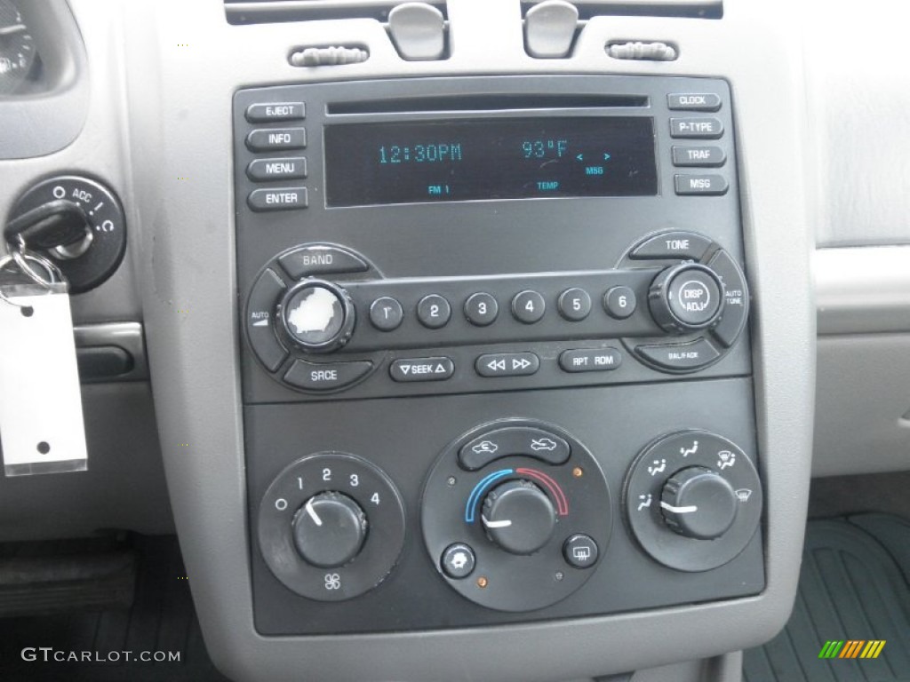 2005 Chevrolet Malibu Sedan Controls Photo #82527347
