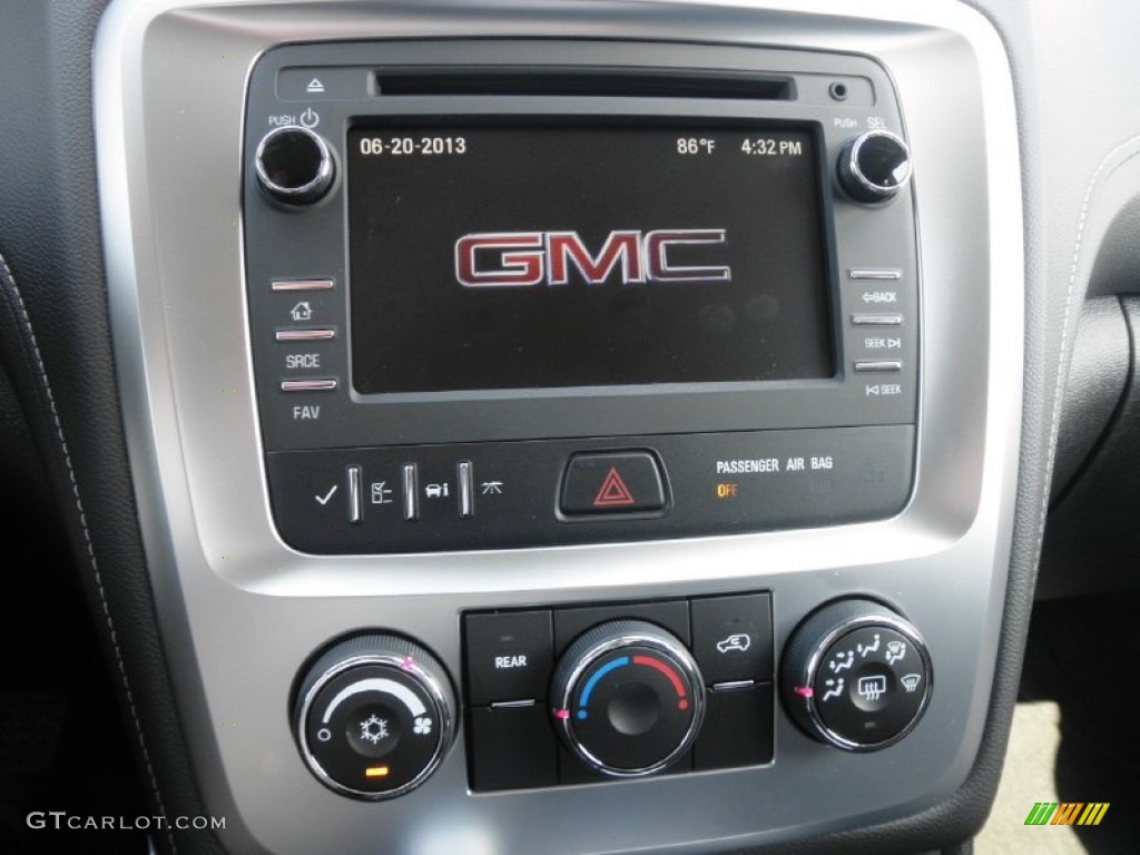2014 GMC Acadia SLE Controls Photo #82528292
