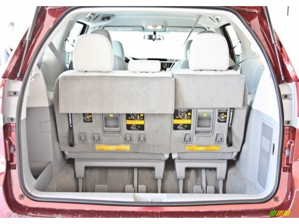 2013 Toyota Sienna V6 Trunk Photo #82529015