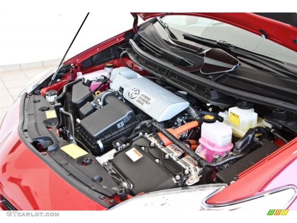 2013 Toyota Prius Four Hybrid 1.8 Liter DOHC 16-Valve VVT-i 4 Cylinder/Electric Hybrid Engine Photo #82529264