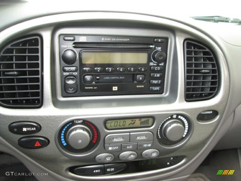 2002 Toyota Sequoia Limited 4WD Controls Photo #82531544