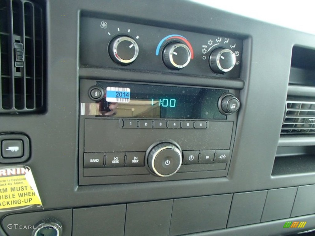 2013 Chevrolet Express Cutaway 3500 Utility Van Controls Photos