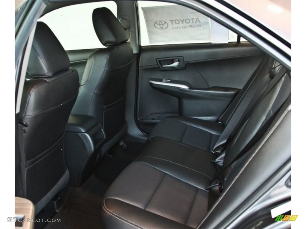 2013 Camry SE - Attitude Black Metallic / Black photo #10