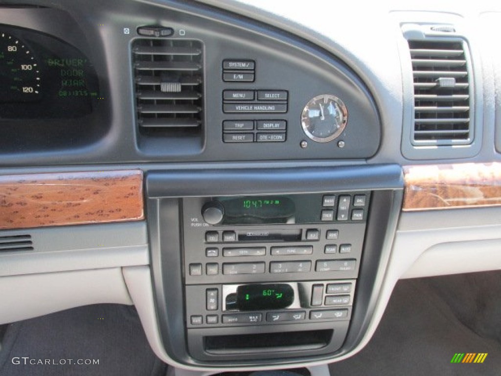1999 Lincoln Continental Standard Continental Model Controls Photos