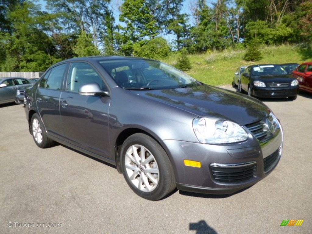 Platinum Grey Metallic 2010 Volkswagen Jetta SE Sedan Exterior Photo #82536254