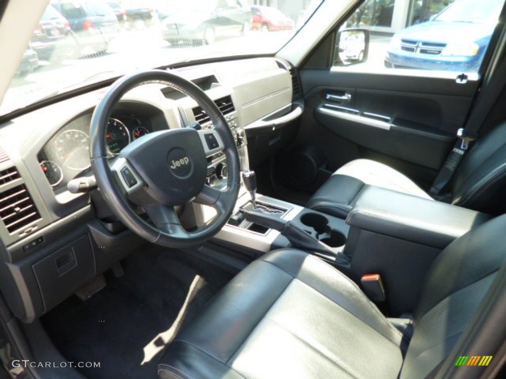 Dark Slate Gray Interior 2010 Jeep Liberty Limited 4x4 Photo #82538525