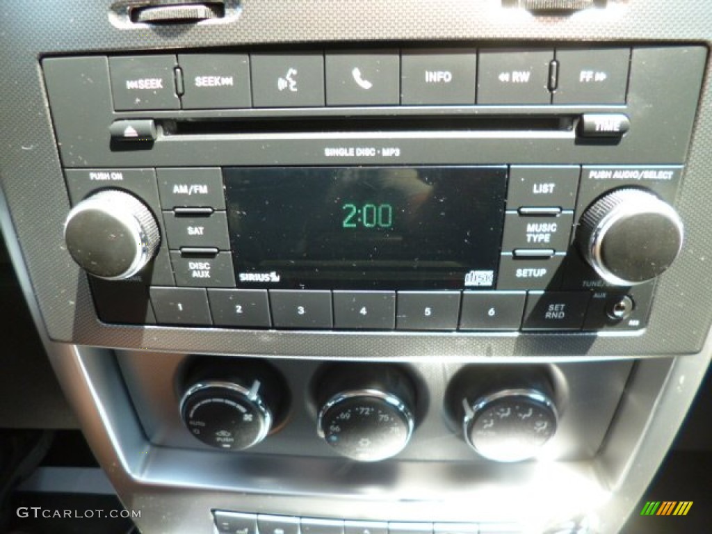 2010 Jeep Liberty Limited 4x4 Audio System Photo #82538567