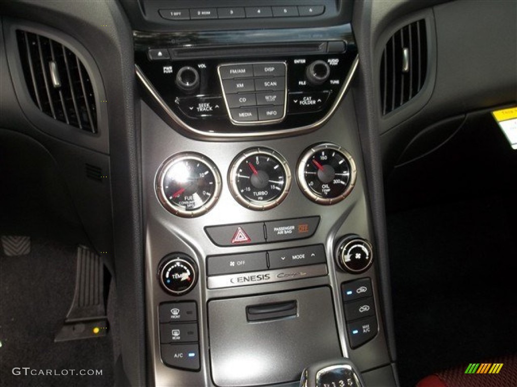 2013 Hyundai Genesis Coupe 2.0T R-Spec Controls Photo #82539357