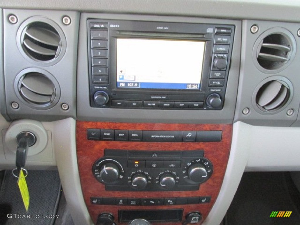 2007 Jeep Commander Overland 4x4 Controls Photos