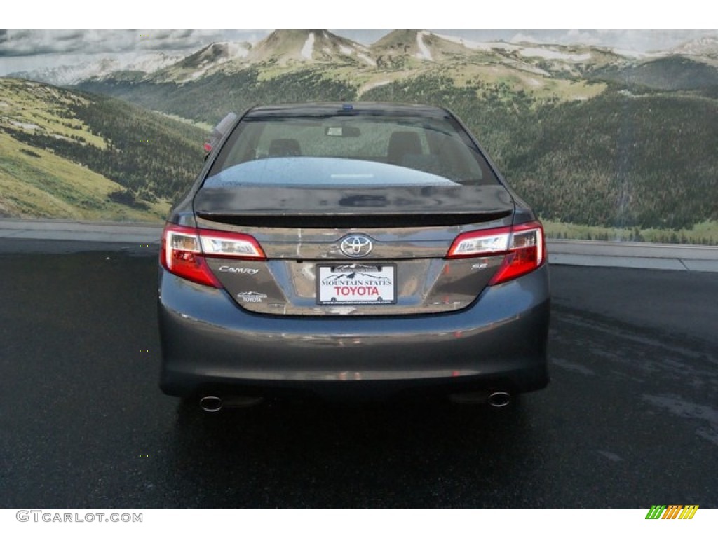 2013 Camry SE V6 - Magnetic Gray Metallic / Black/Ash photo #4