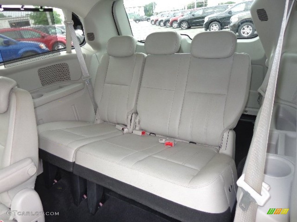 2010 Dodge Grand Caravan SXT Rear Seat Photo #82542225