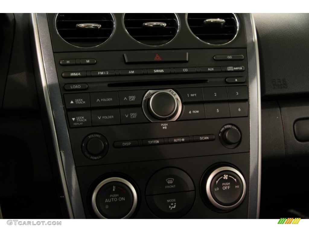 2010 Mazda CX-7 i Sport Controls Photos