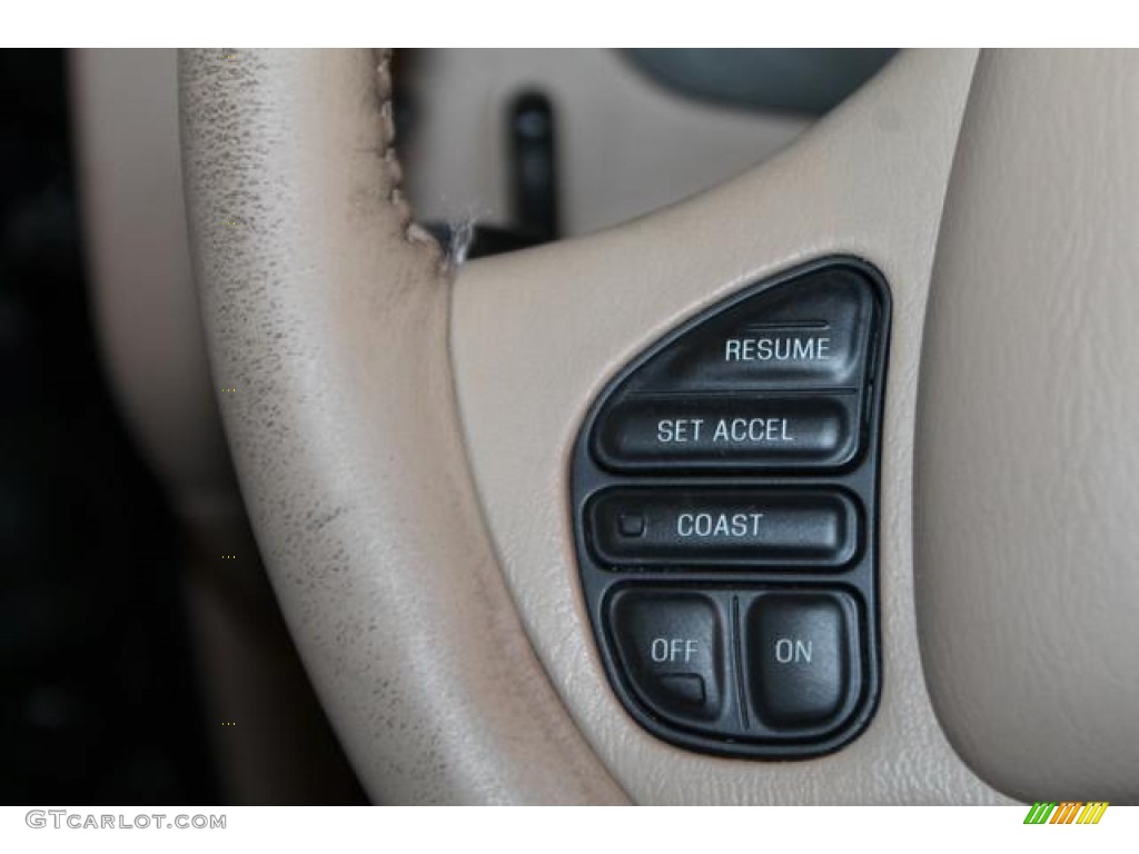 2000 Ford Explorer Limited 4x4 Controls Photo #82544804