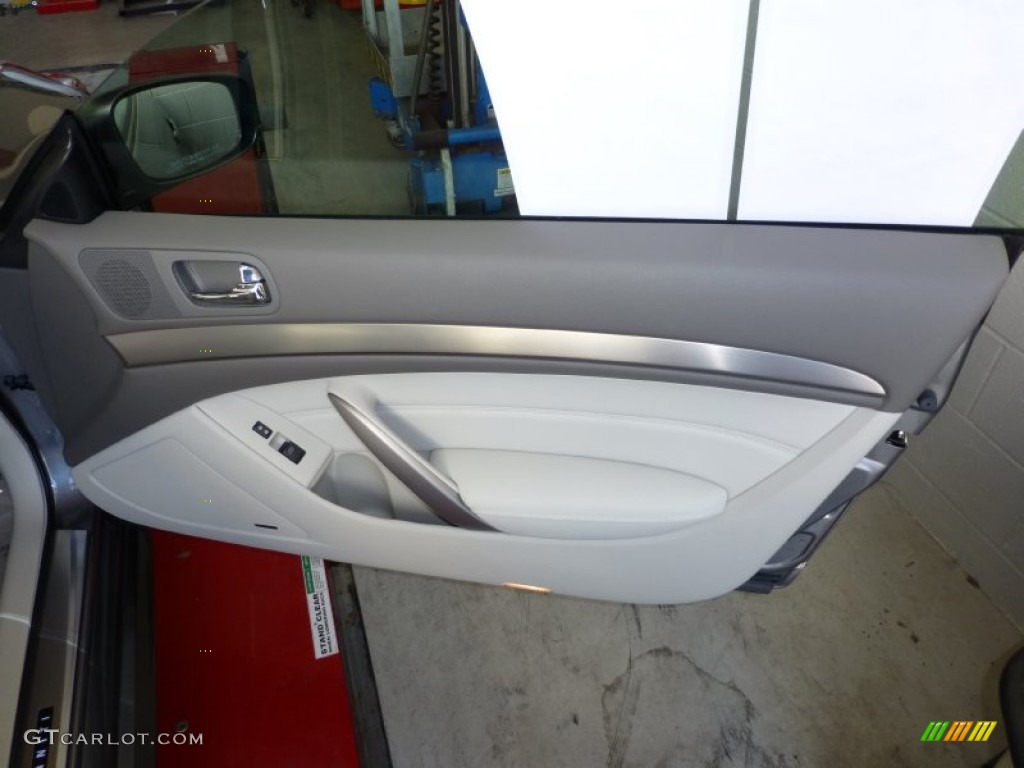 2011 Infiniti G 37 Journey Coupe Stone Door Panel Photo #82547983