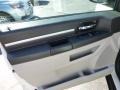 Stone White - Grand Caravan SE Photo No. 14