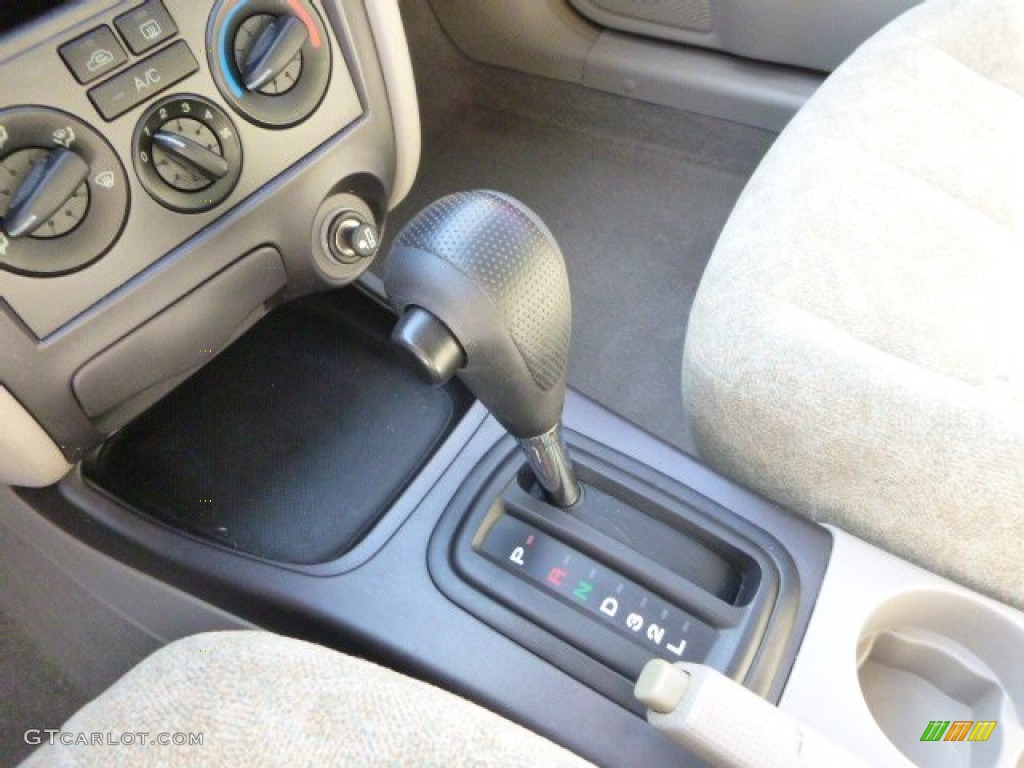 2002 Elantra GLS Sedan - Champagne Beige / Beige photo #11