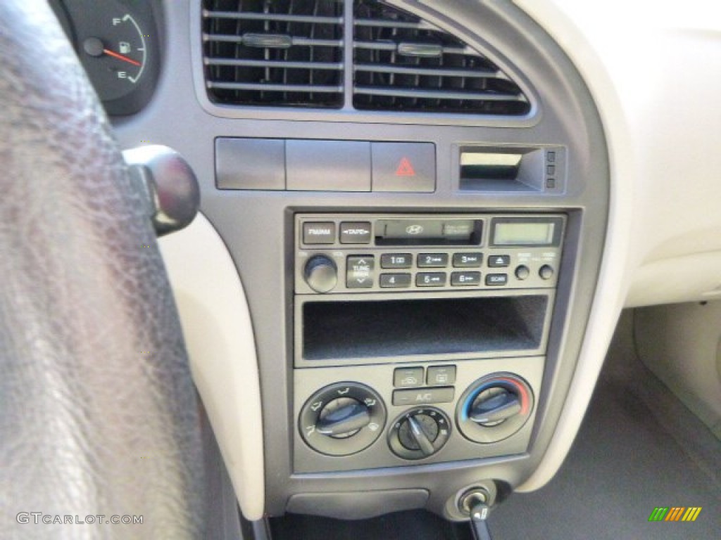 2002 Elantra GLS Sedan - Champagne Beige / Beige photo #12