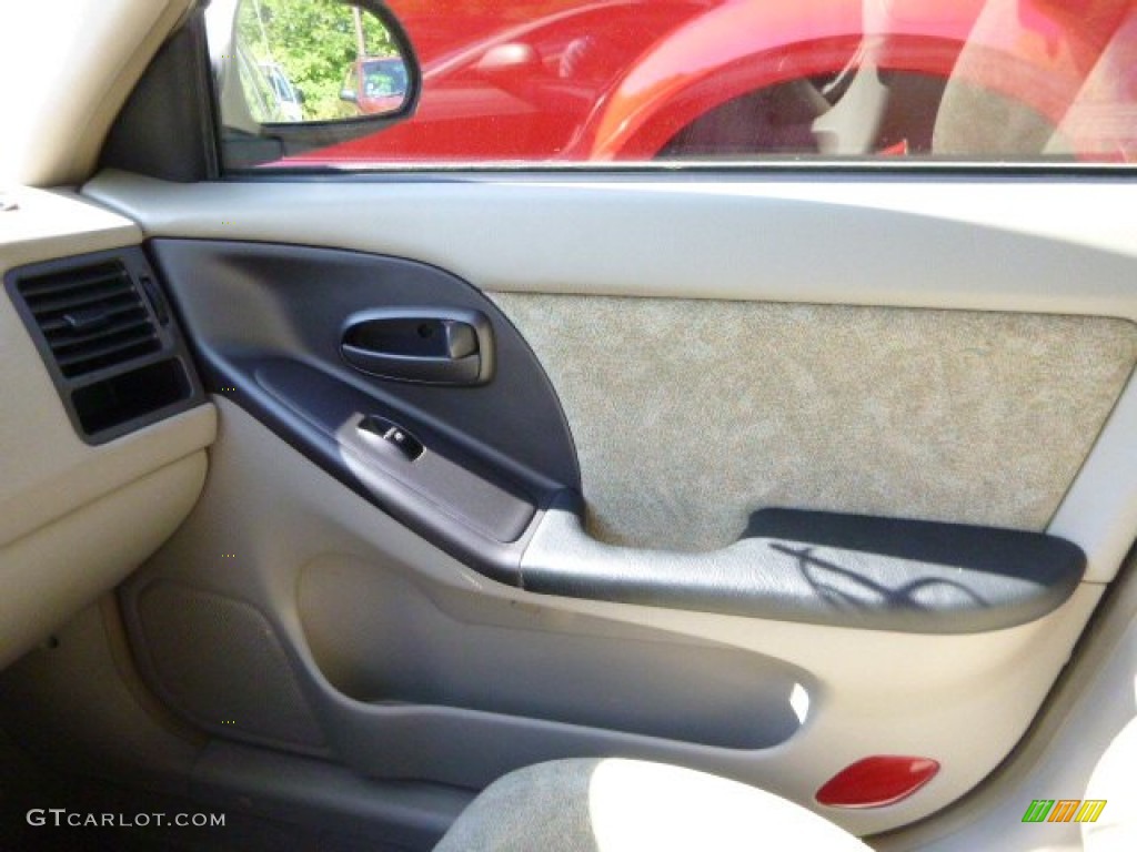 2002 Elantra GLS Sedan - Champagne Beige / Beige photo #13