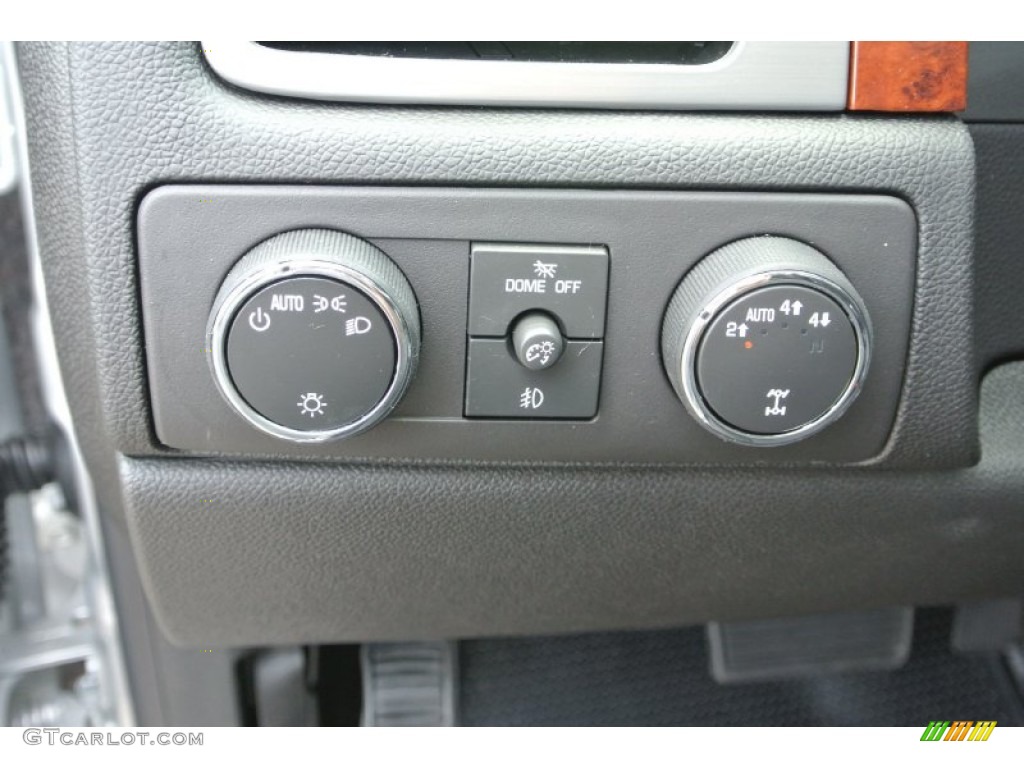 2013 Chevrolet Tahoe LT 4x4 Controls Photos