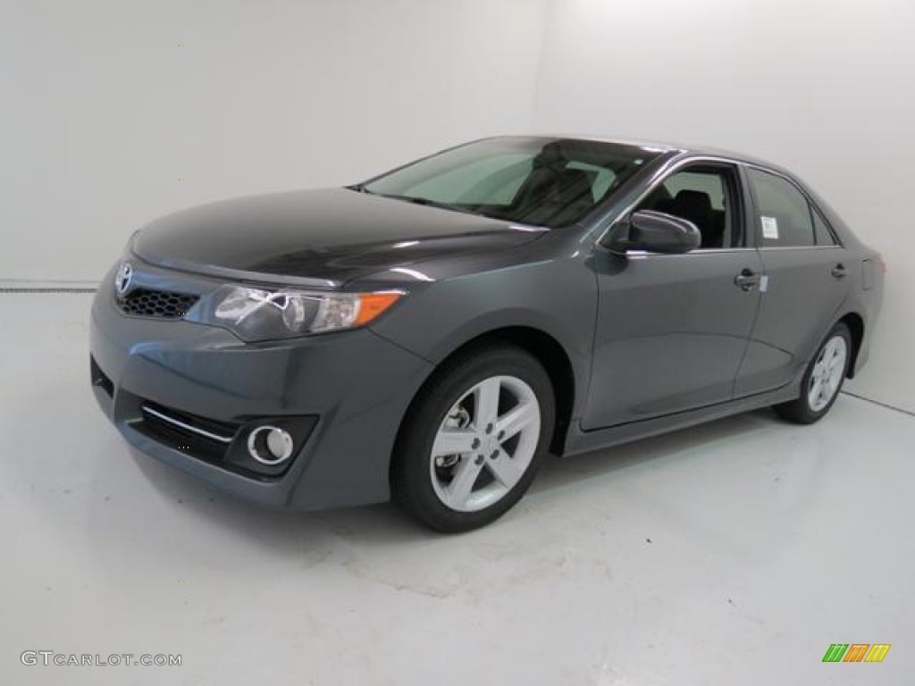 2013 Camry SE - Magnetic Gray Metallic / Black/Ash photo #3