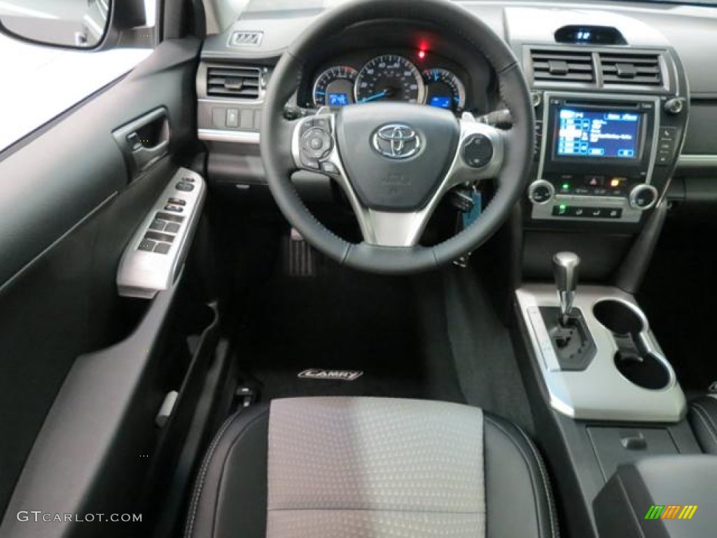 2013 Camry SE - Magnetic Gray Metallic / Black/Ash photo #5