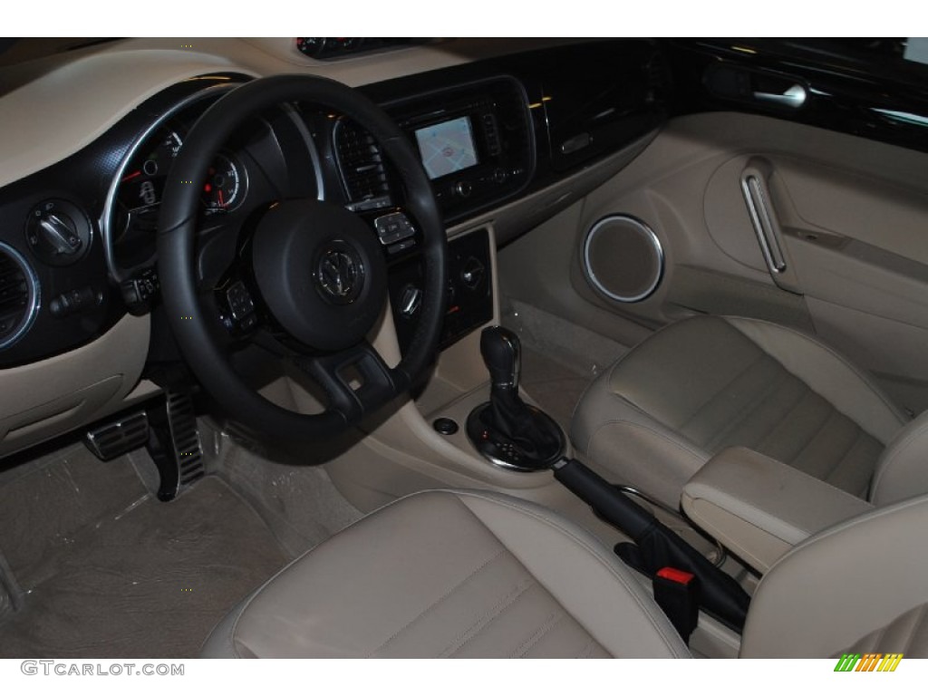 Beige Interior 2013 Volkswagen Beetle Turbo Convertible Photo #82555723