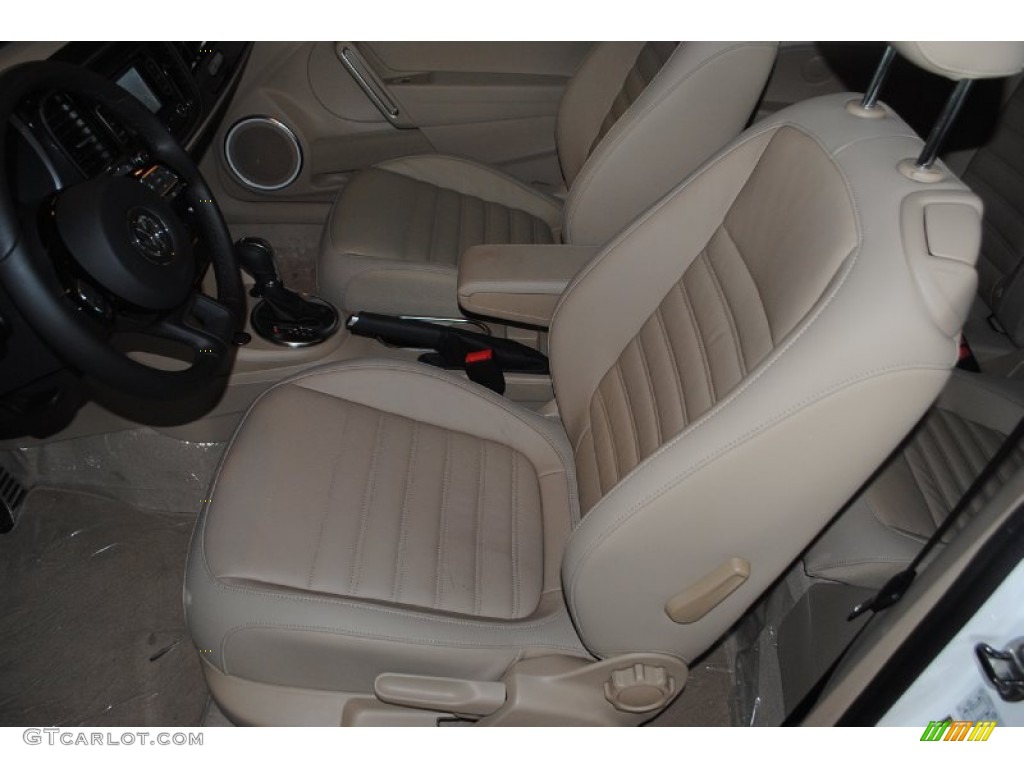 2013 Volkswagen Beetle Turbo Convertible Front Seat Photo #82555747