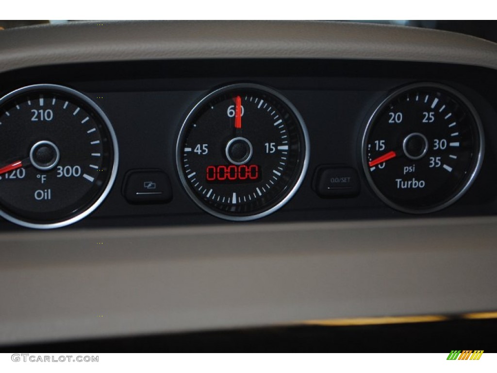 2013 Volkswagen Beetle Turbo Convertible Gauges Photo #82555926