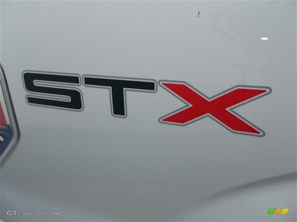 2013 F150 STX SuperCab - Oxford White / Steel Gray photo #15