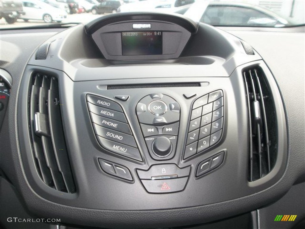 2013 Escape S - Tuxedo Black Metallic / Charcoal Black photo #24