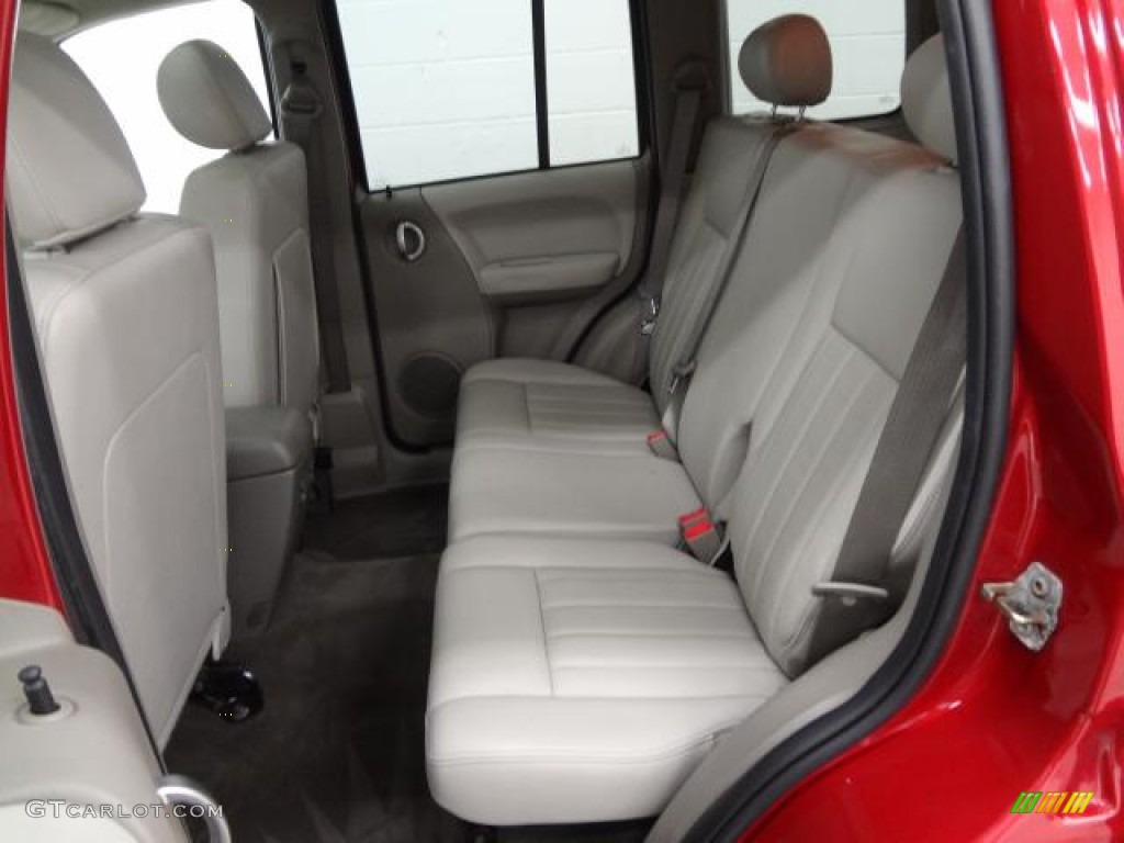 2006 Jeep Liberty Limited 4x4 Rear Seat Photos